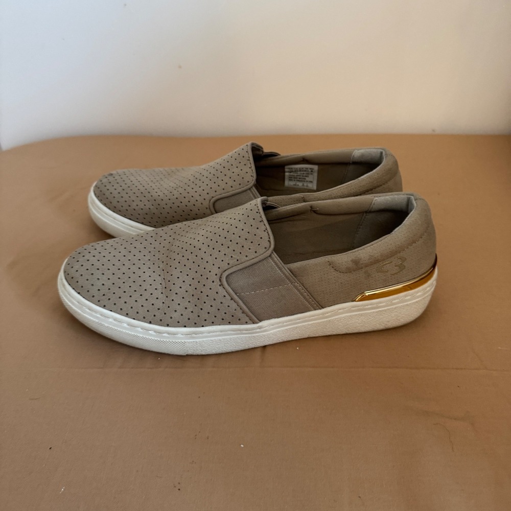 Skechers Slip On Shoes Women's 7.5 Beige Casual Perforated Comfort‎ - Picture 4 of 6